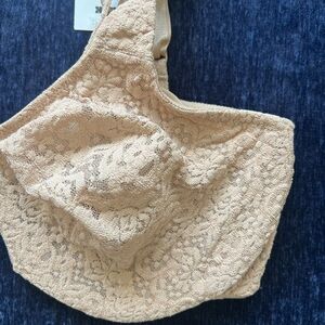 Wacoal Lace Bra in Beige